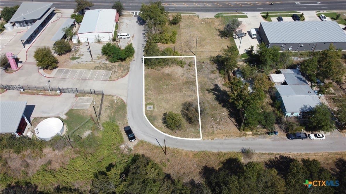 0.09 acres in Williamson County - photo 11