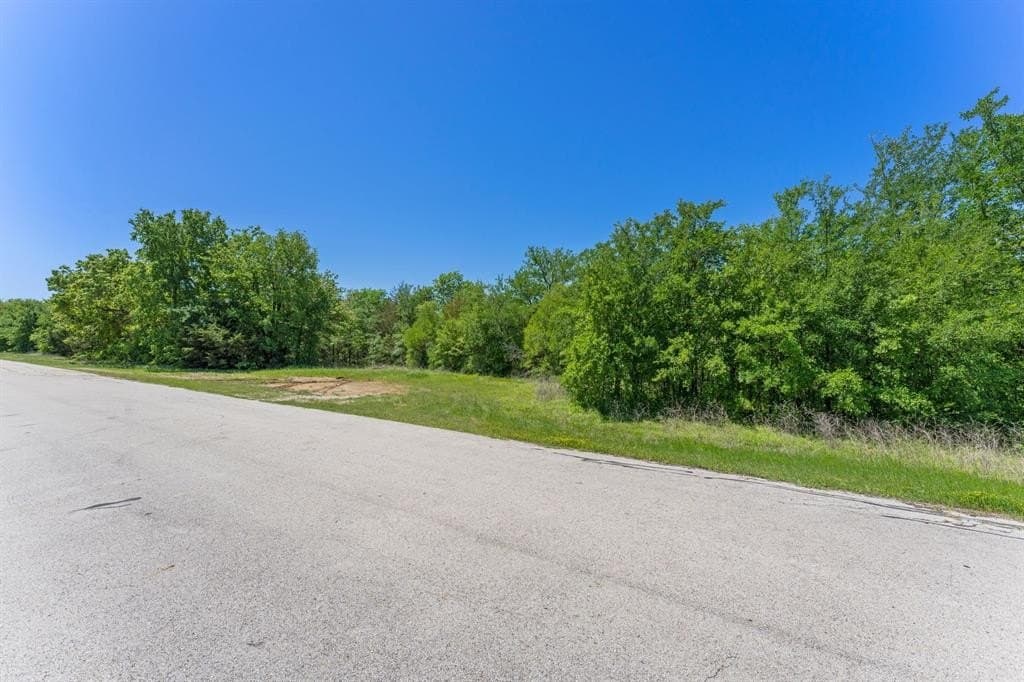 2.21 acres in Tarrant County - photo 10