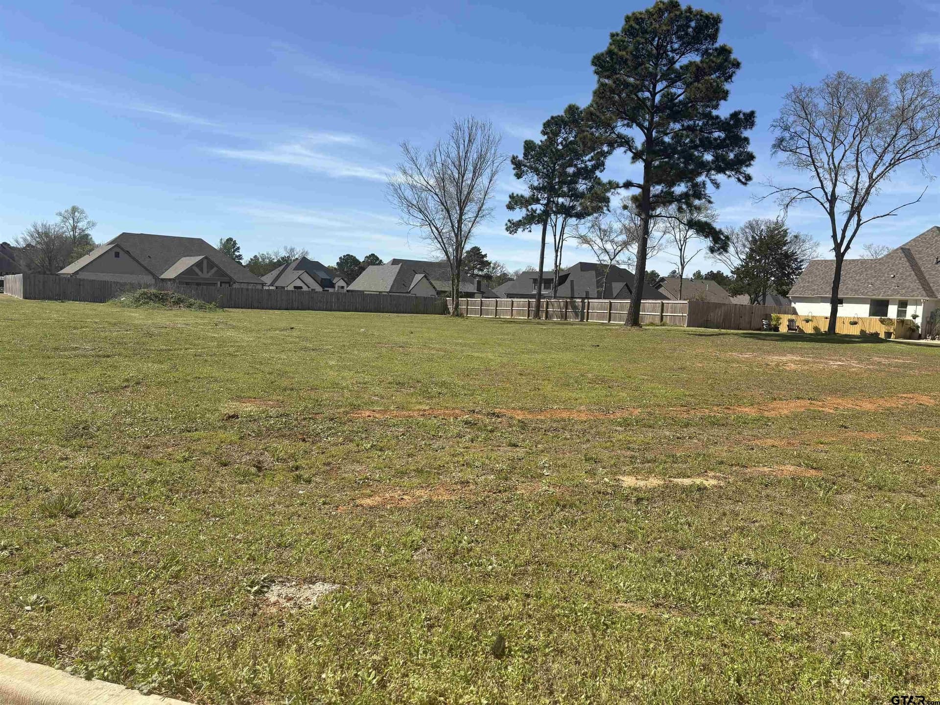 0.5 acres in Smith County - photo 2