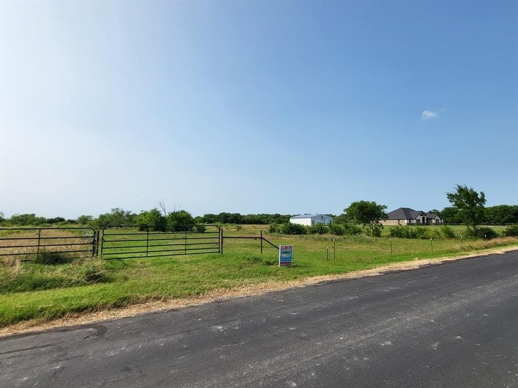 4.05 acres in Navarro County - photo 5