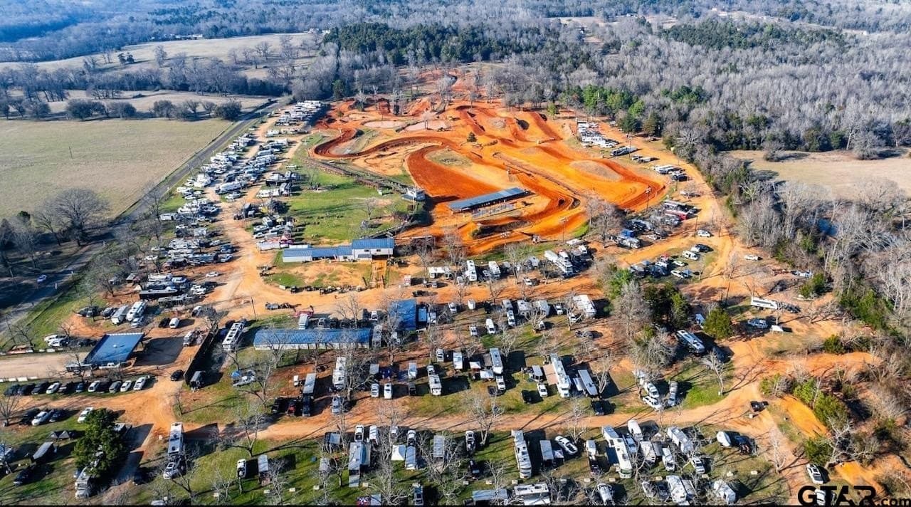 76 acres in Smith County - photo 3