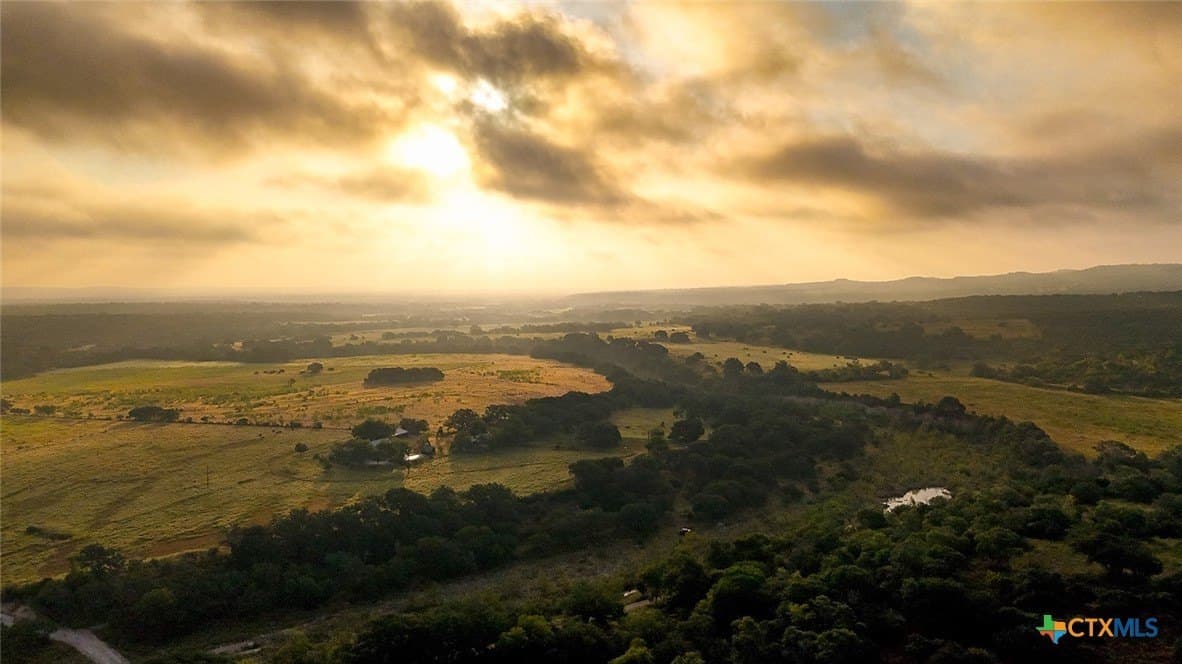 776 acres in Blanco County - photo 10