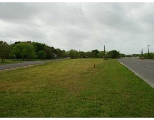 0.5 acres in San Patricio County - photo 2