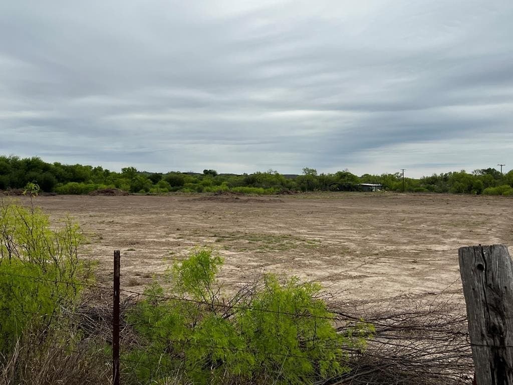 8.53 acres in Maverick County - photo 21