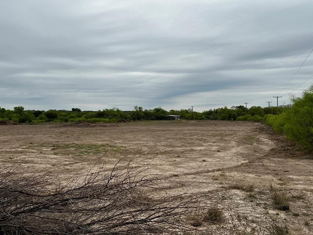 8.53 acres in Maverick County - photo 23