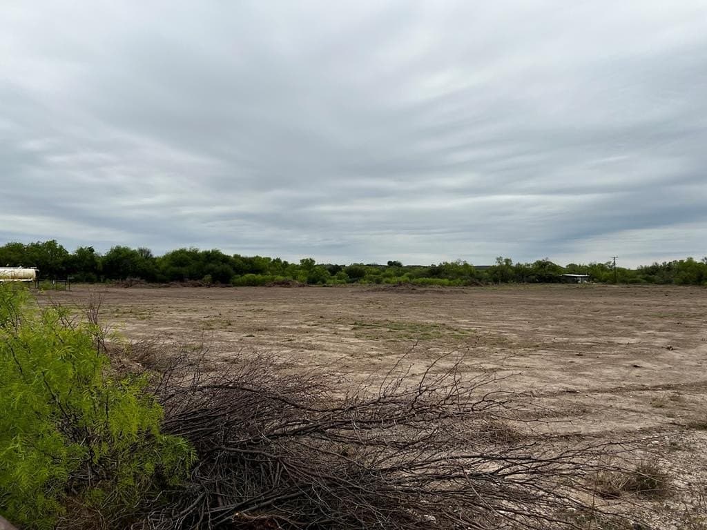 8.53 acres in Maverick County - photo 24