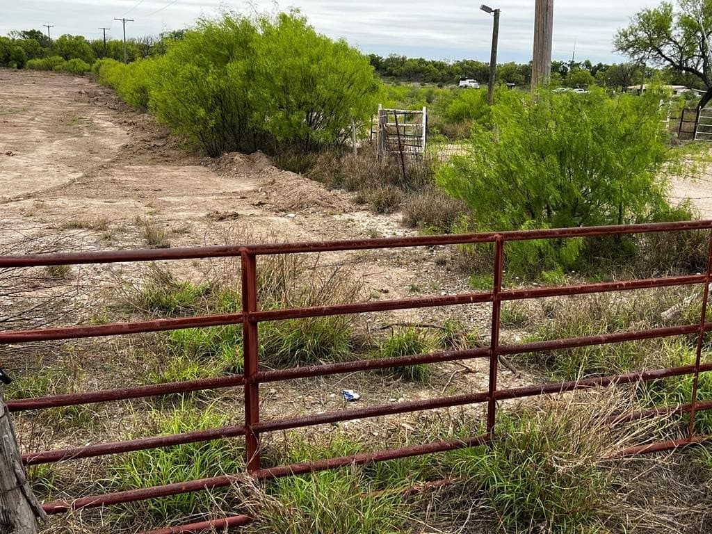 8.53 acres in Maverick County - photo 6