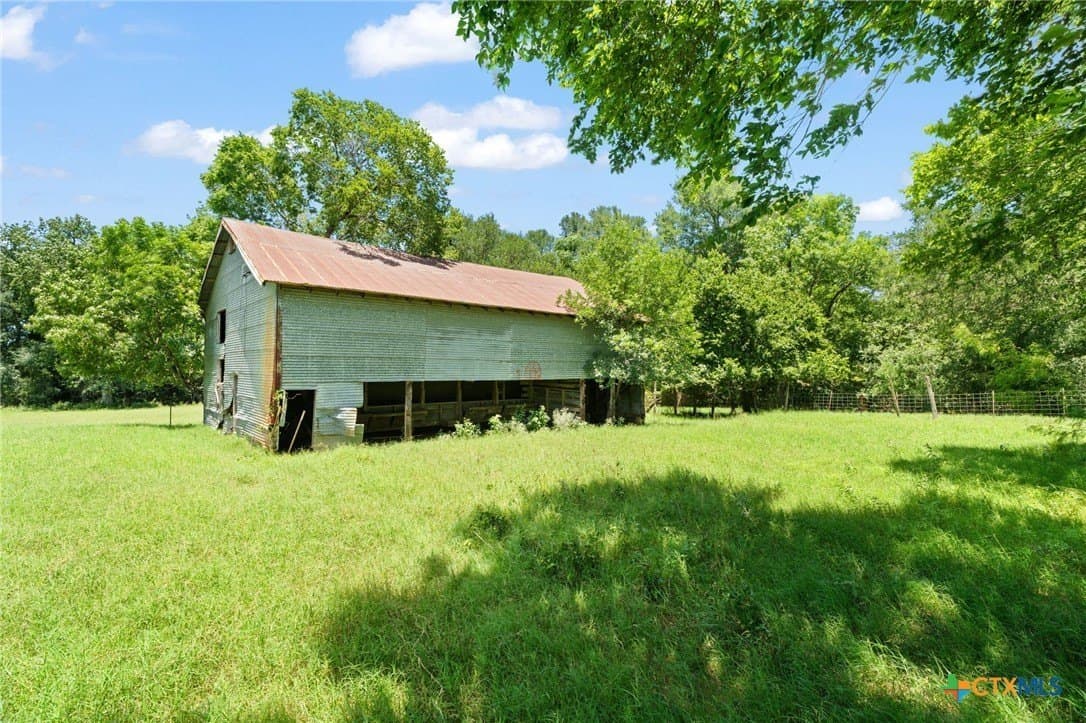176.29 acres in Bastrop County - photo 40