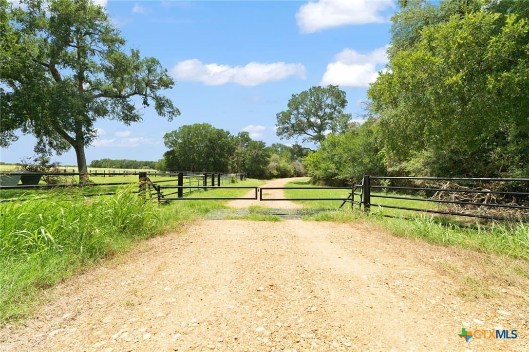 176.29 acres in Bastrop County - photo 11