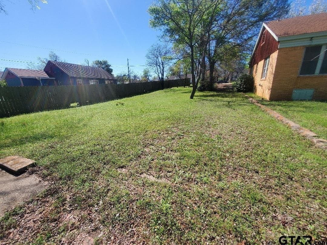 0.14 acres in Smith County - photo 12