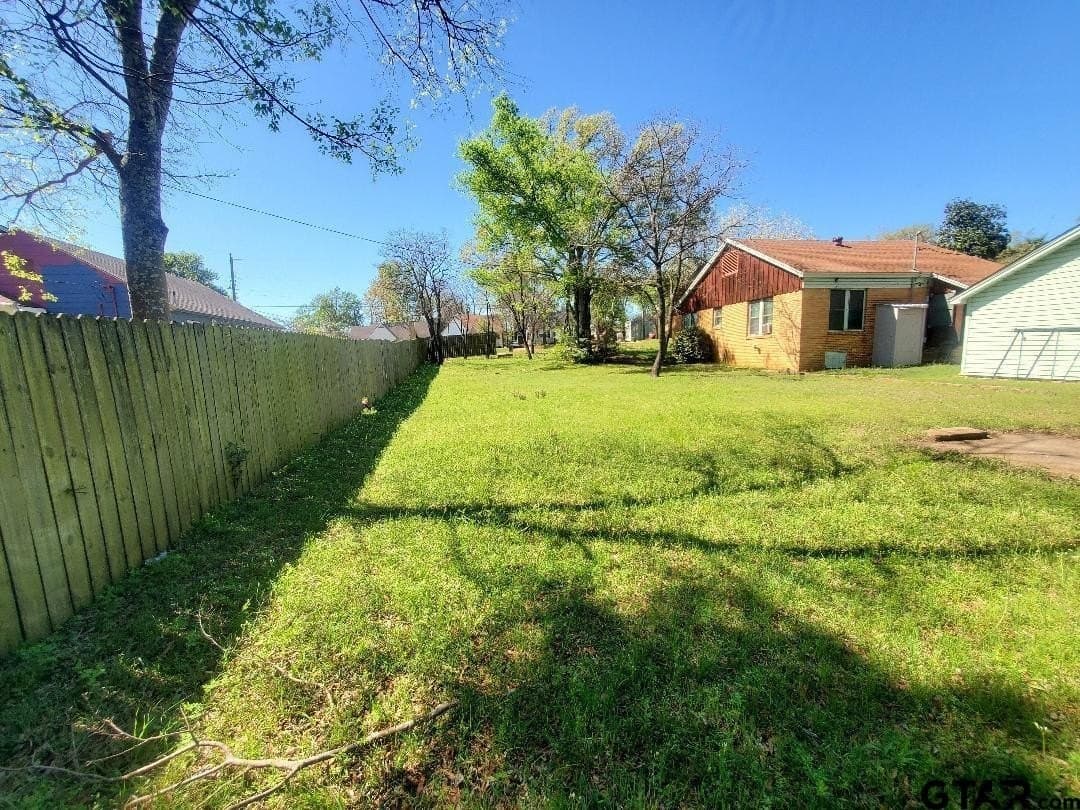 0.14 acres in Smith County - photo 9