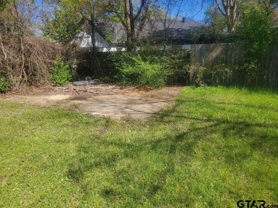 0.14 acres in Smith County - photo 10