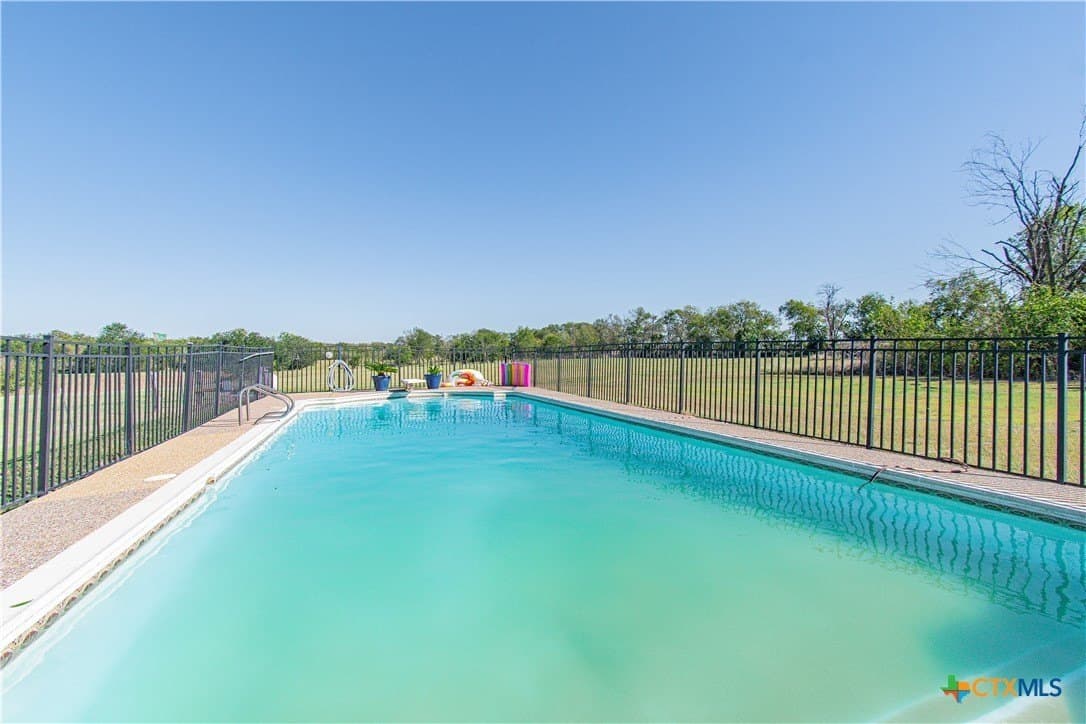 10 acres in Bell County - photo 3