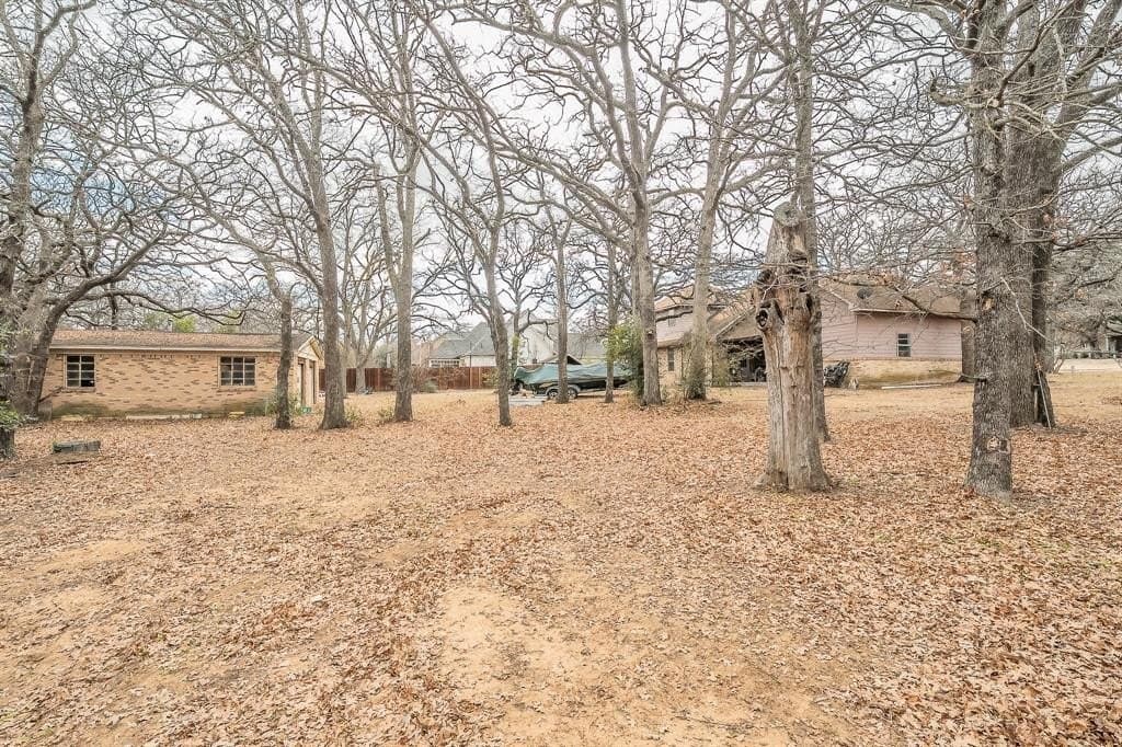 0.37 acres in Tarrant County - photo 9