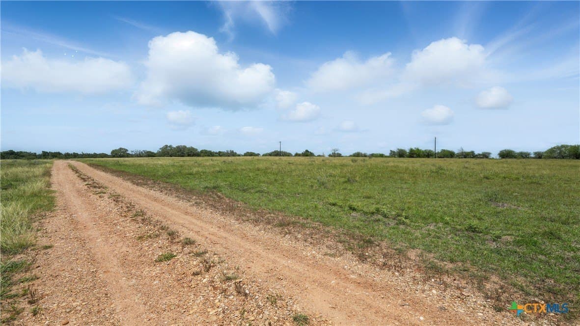 29.54 acres in Lavaca County - photo 2