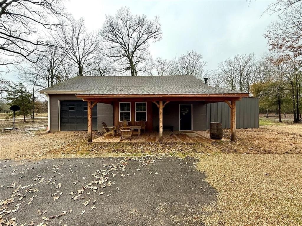 141 NE County Road 2021