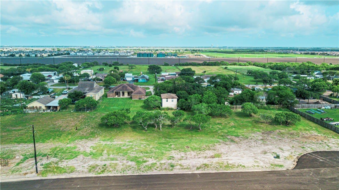 0.43 acres in Nueces County - photo 3