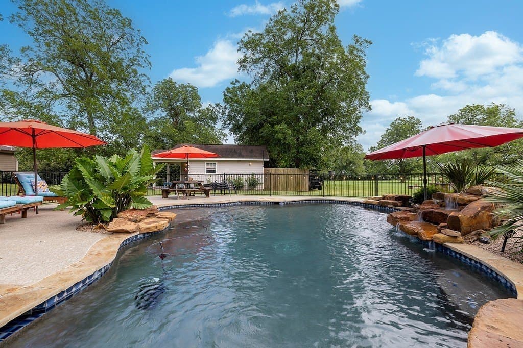 1.7 acres in Bastrop County - photo 3