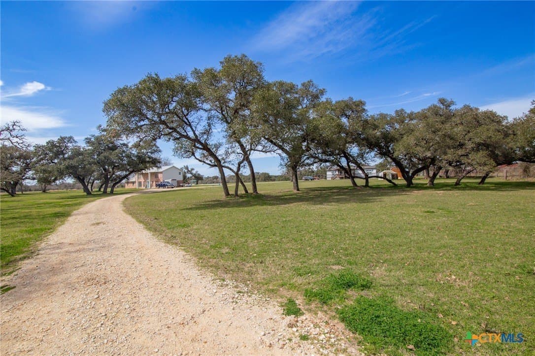 15 acres in Lavaca County - photo 10