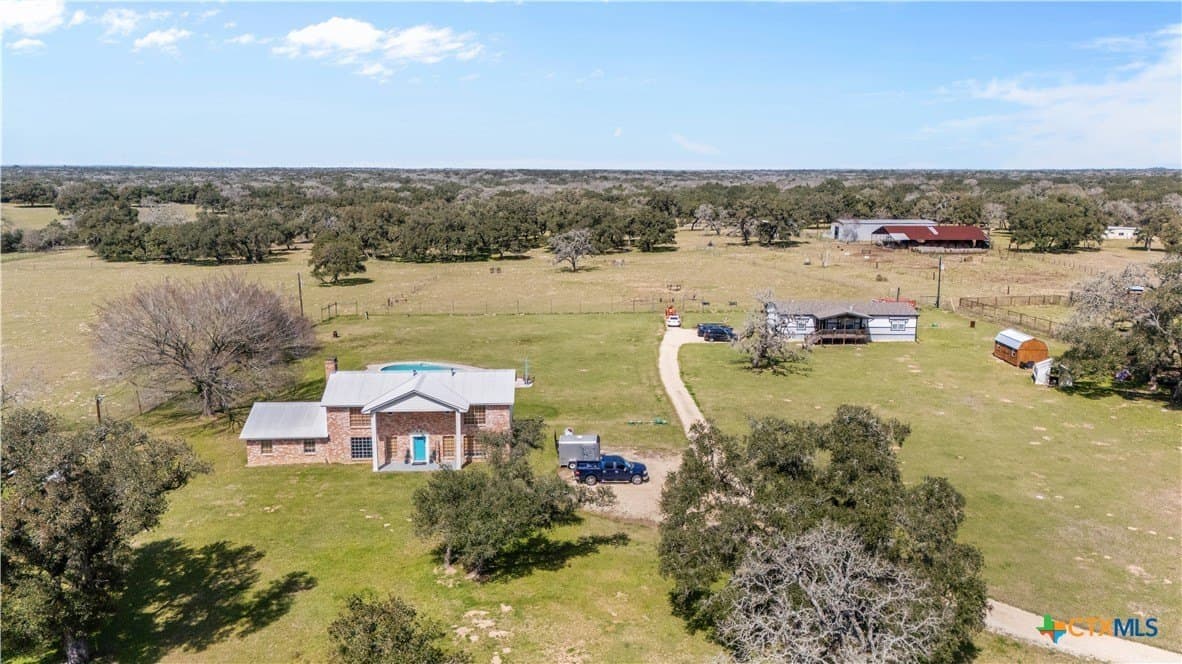 15 acres in Lavaca County - photo 3