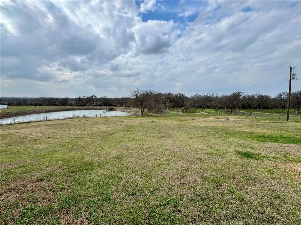 5.5 acres in McLennan County - photo 5