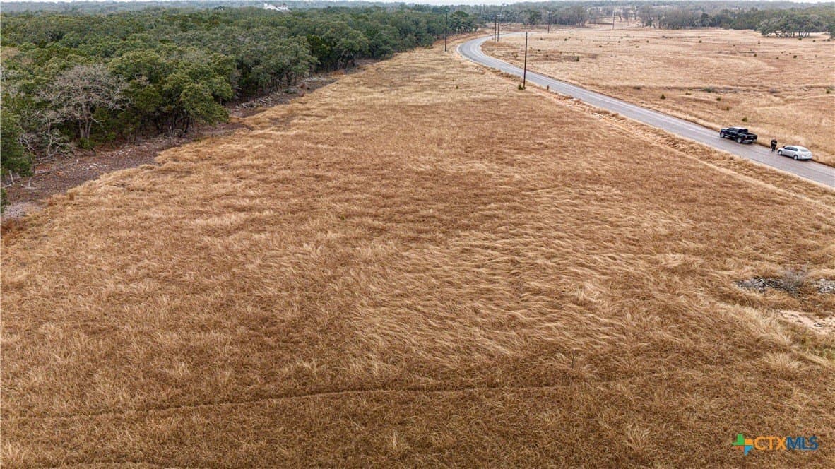 5.01 acres in Bandera County - photo 4