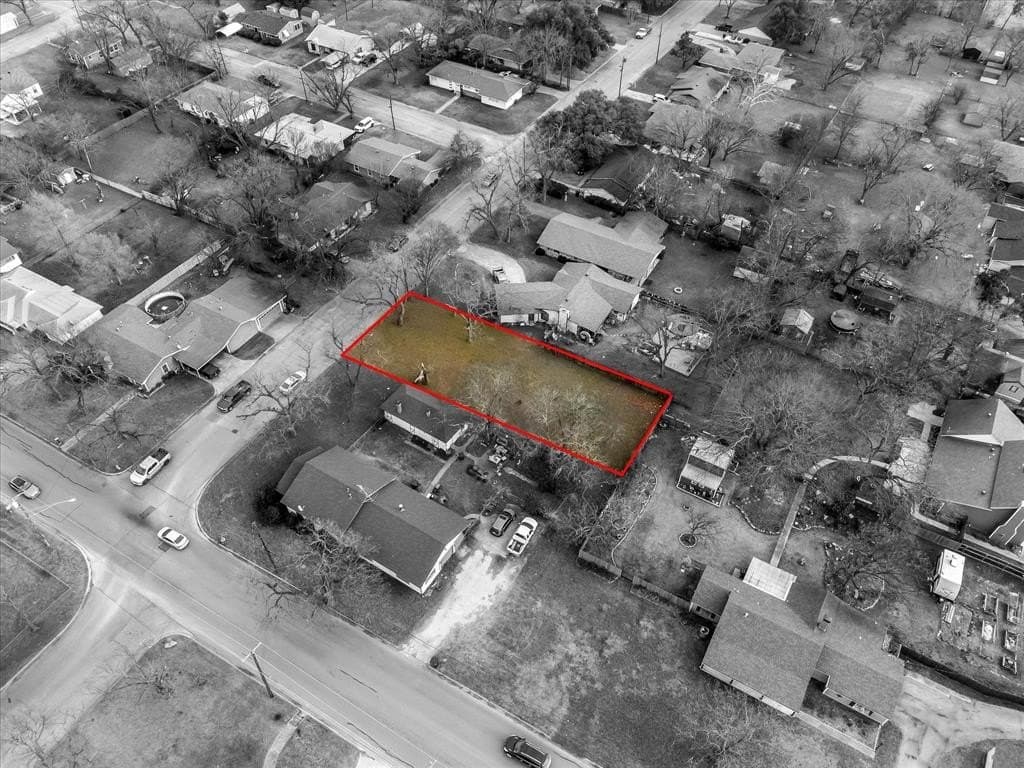 0.21 acres in Johnson County - photo 32