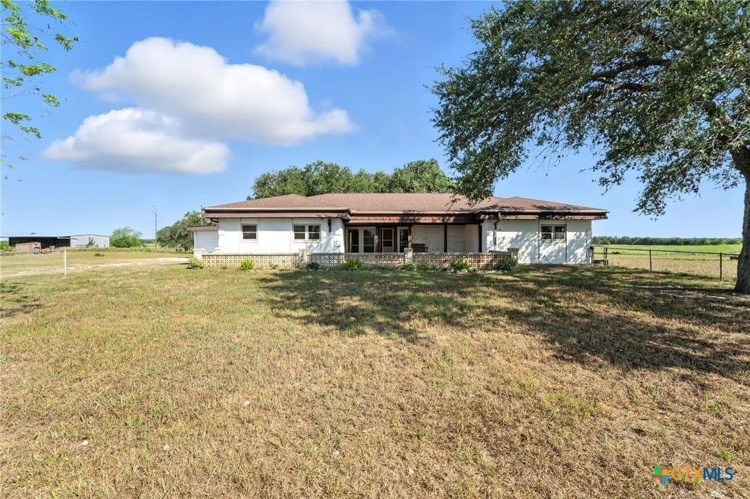 20 acres in Victoria County - photo 26
