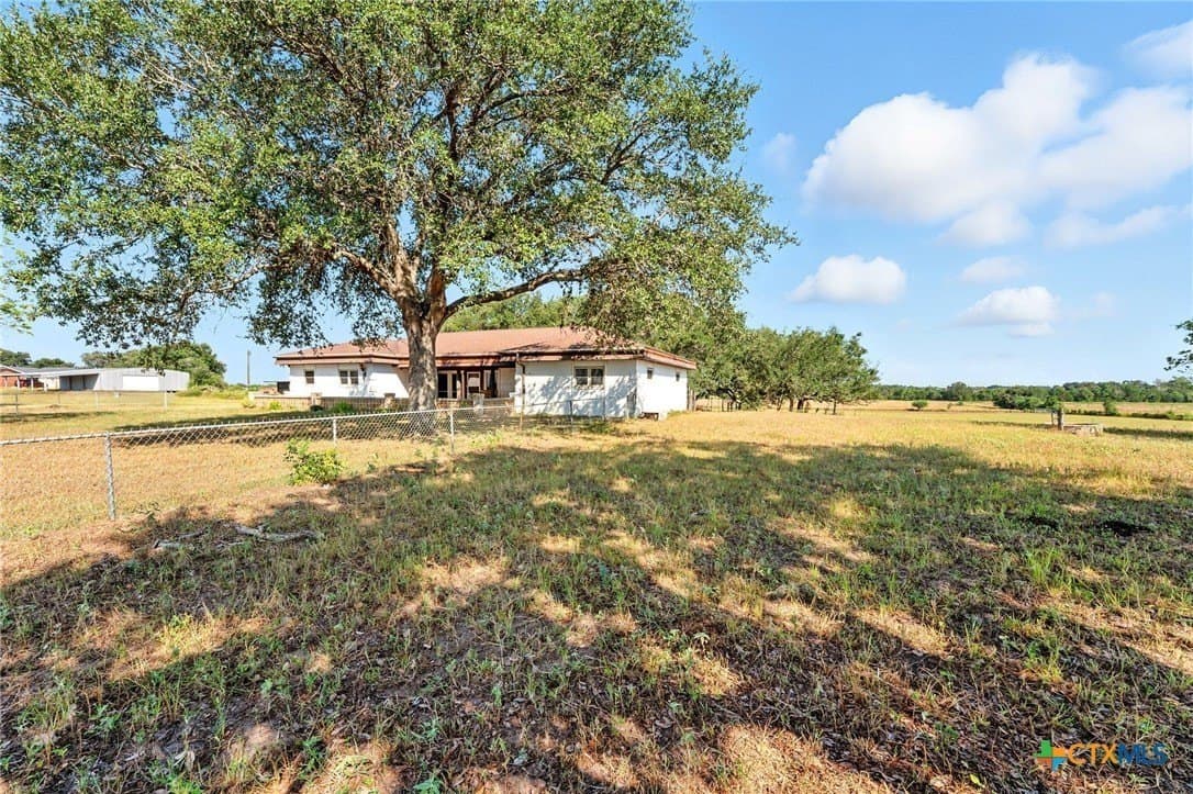20 acres in Victoria County - photo 31