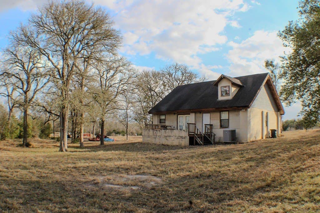 121 acres in Bastrop County - photo 3