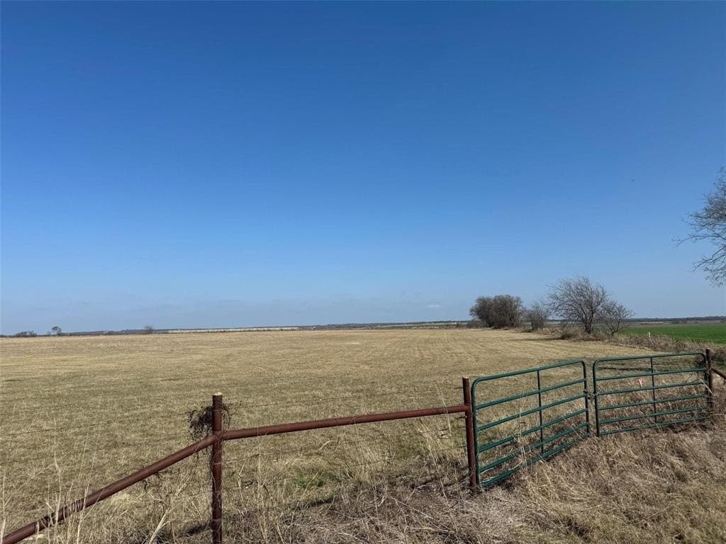 10.02 acres in Hill County - photo 6
