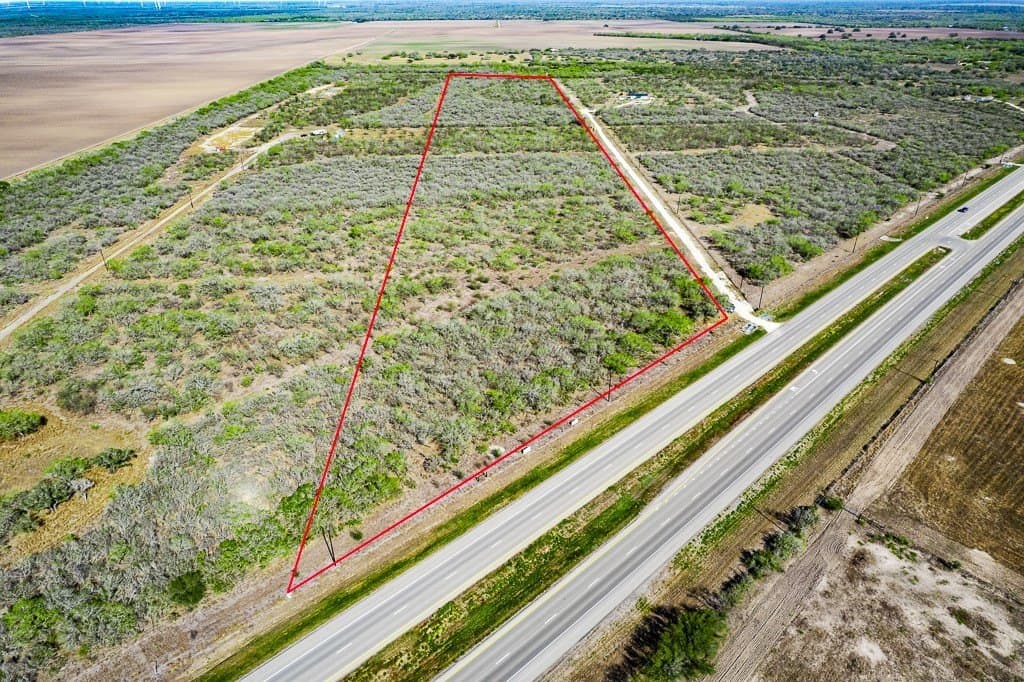 13.55 acres in Bee County - photo 4