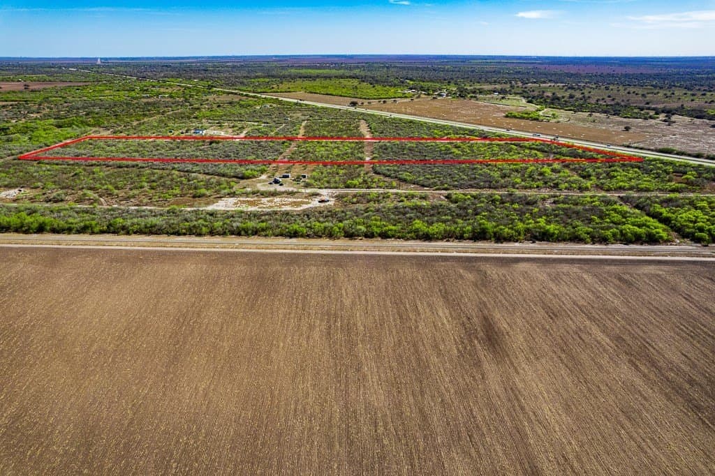 13.55 acres in Bee County - photo 12