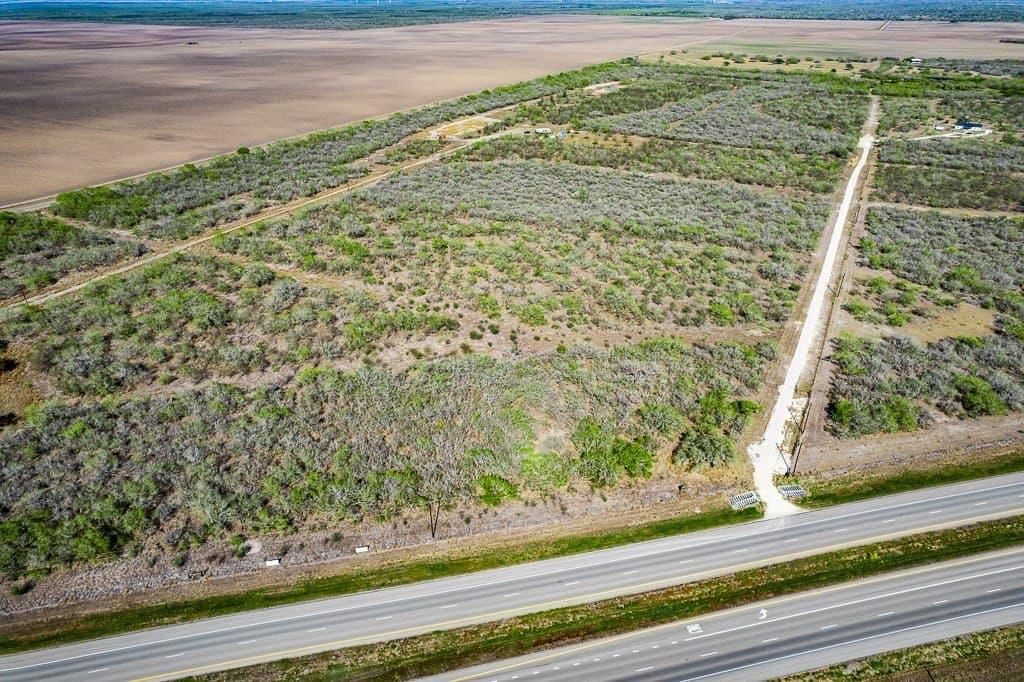 13.55 acres in Bee County - photo 2