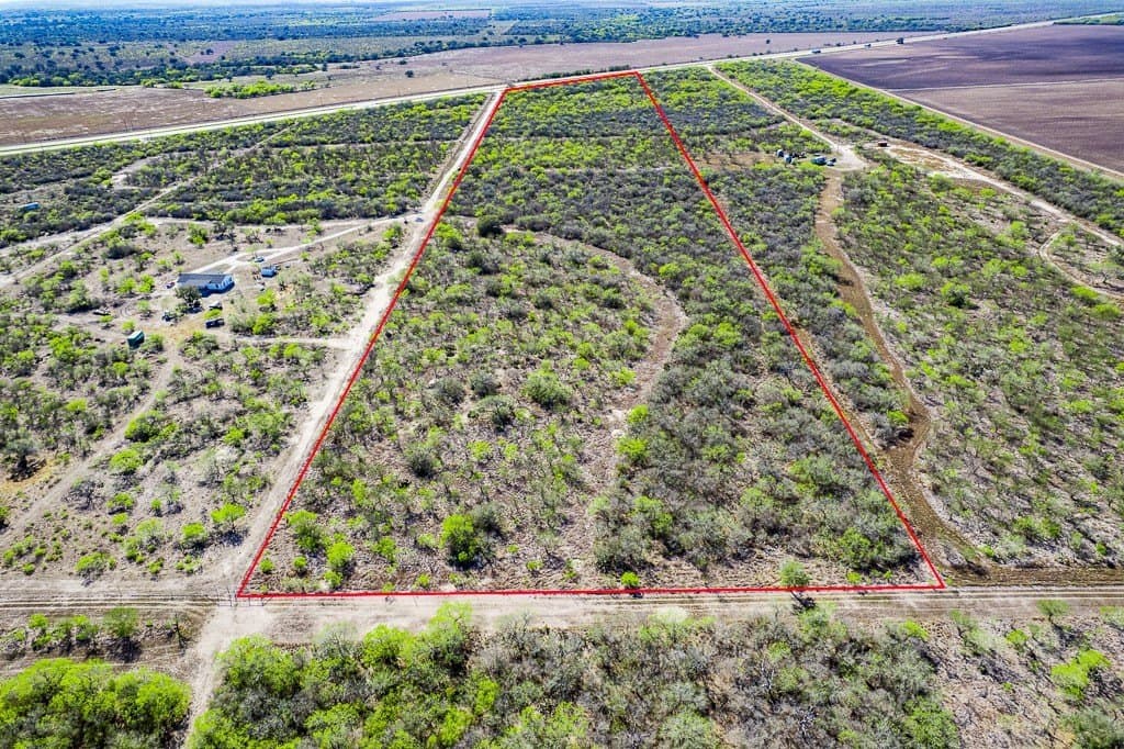 13.55 acres in Bee County - photo 6