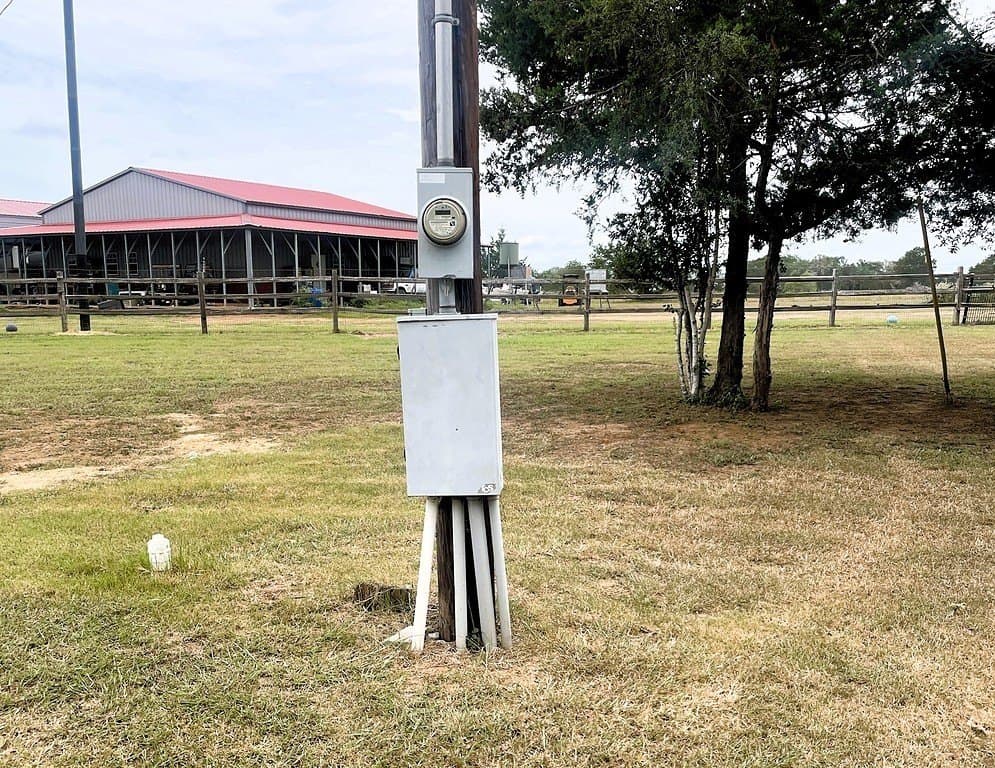 19.05 acres in Lavaca County - photo 2