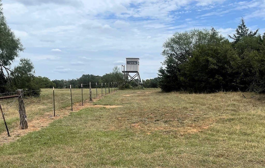 19.05 acres in Lavaca County - photo 14