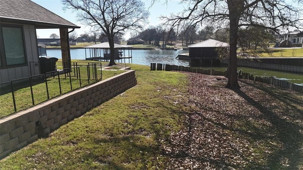 0.65 acres in Navarro County - photo 18