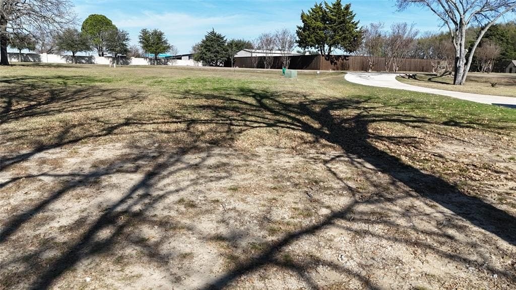 0.65 acres in Navarro County - photo 19