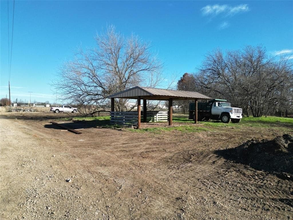 5.3 acres in Cooke County - photo 6
