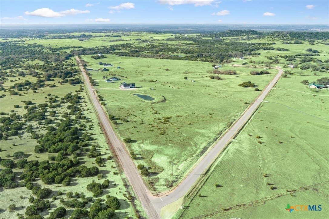 5.59 acres in Lampasas County - photo 4