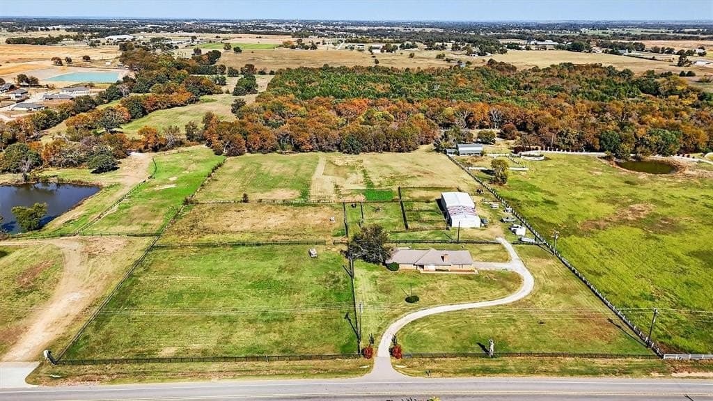 10 acres in Denton County - photo 2