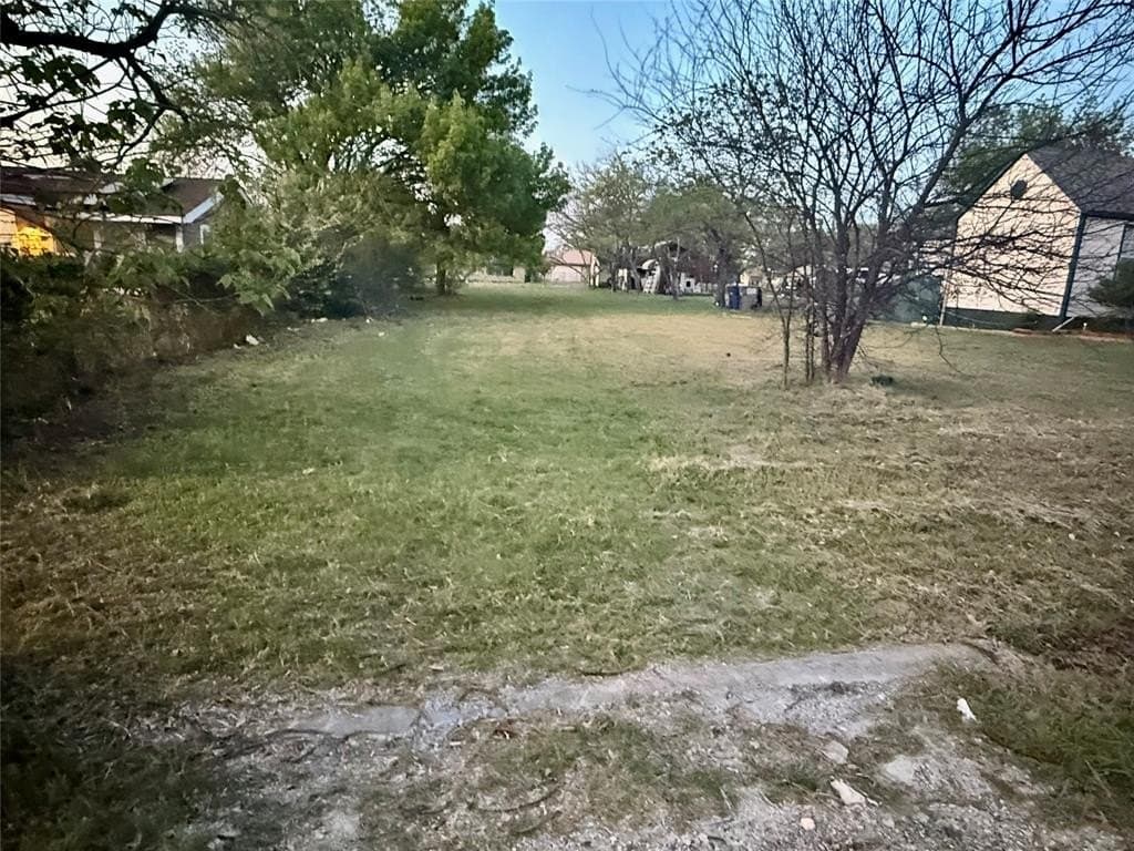 0.23 acres in Ellis County - photo 2