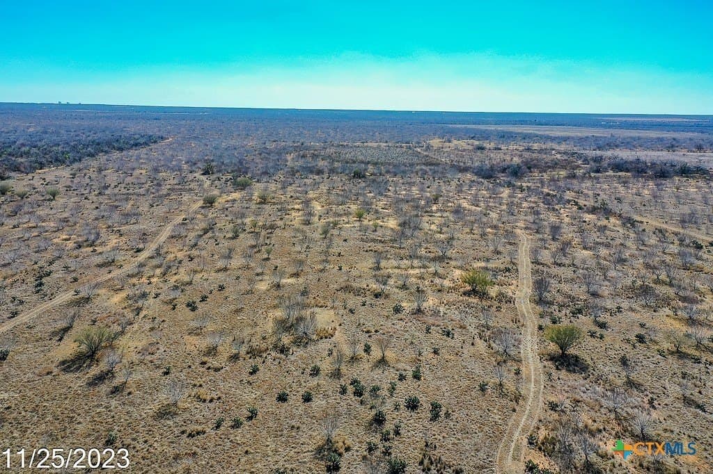 17.97 acres in Frio County - photo 6