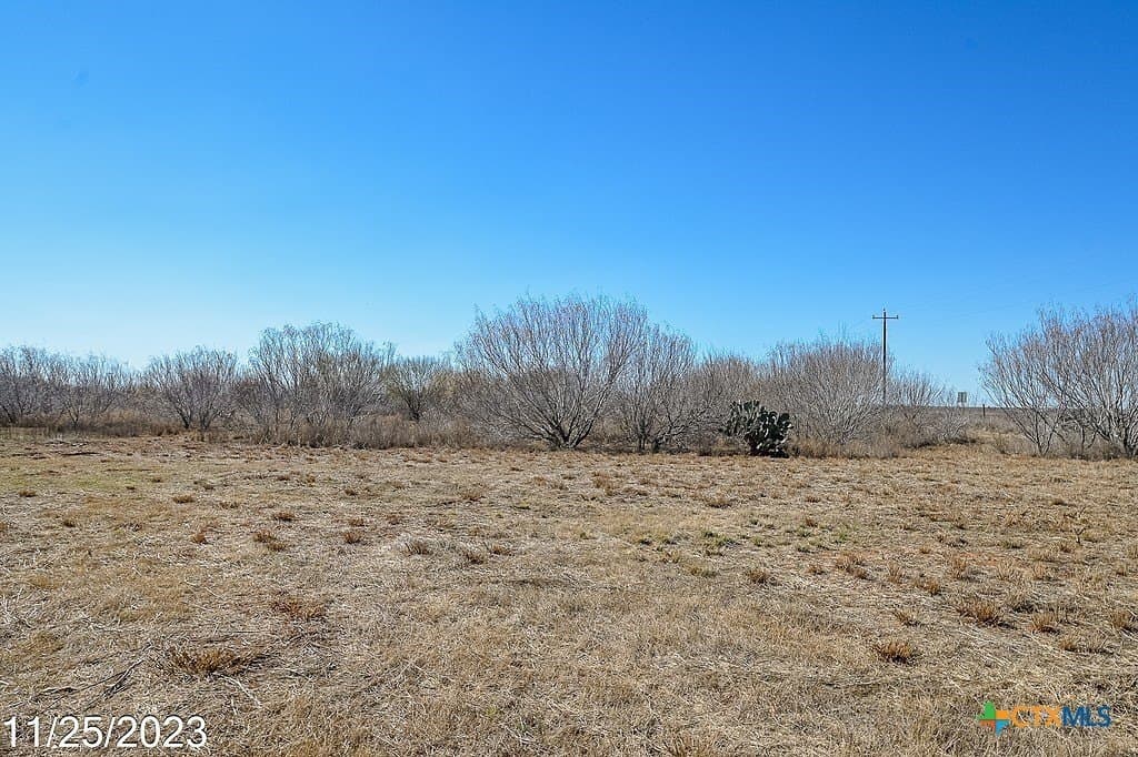 17.97 acres in Frio County - photo 17
