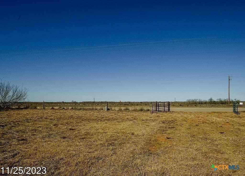 17.97 acres in Frio County - photo 16