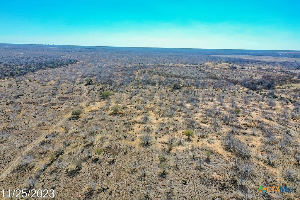 17.97 acres in Frio County - photo 5