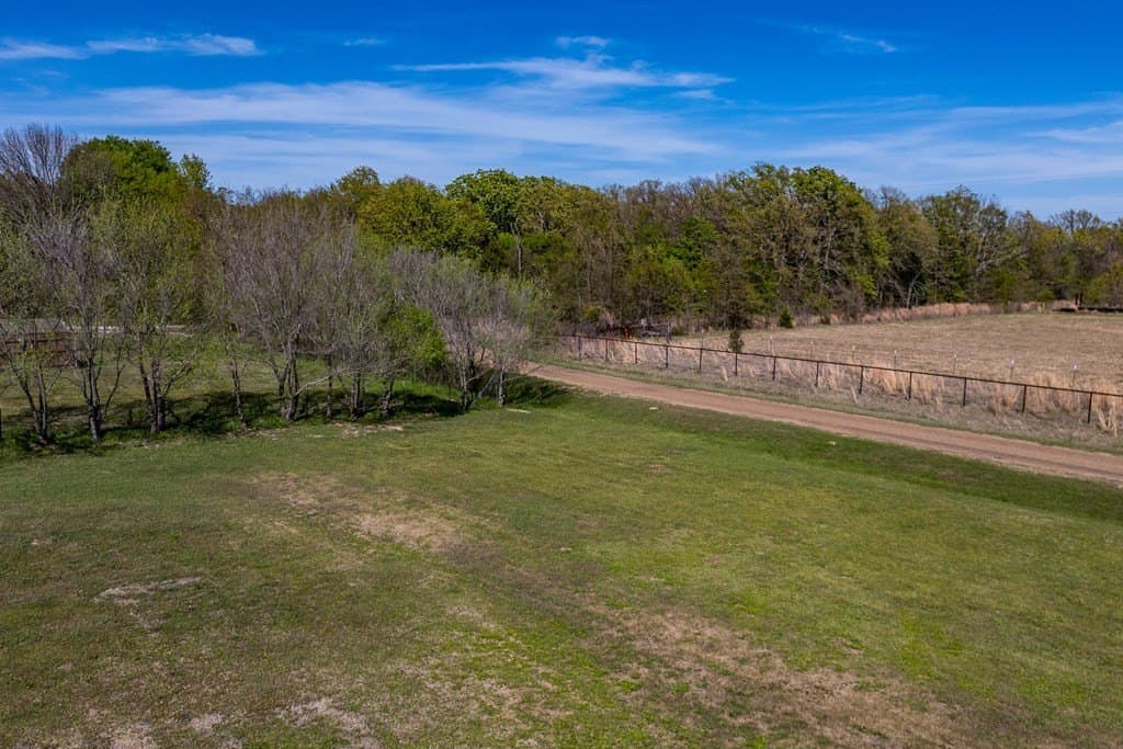 0.46 acres in Henderson County - photo 5