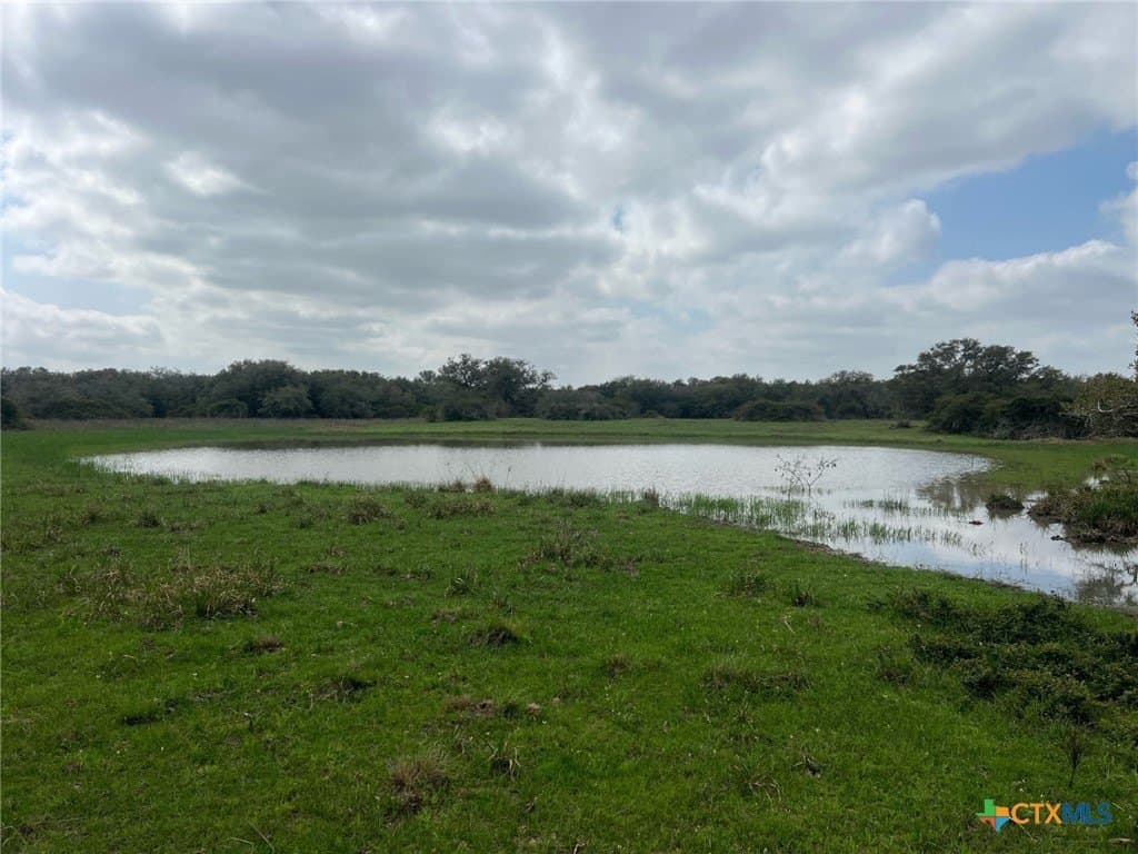 370.68 acres in Lavaca County - photo 7