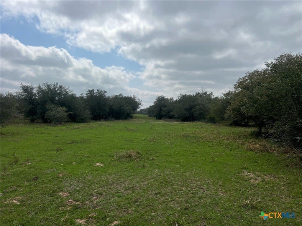 370.68 acres in Lavaca County - photo 10